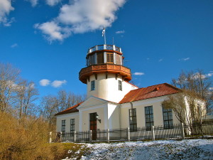 1200px-Old_Observatory,_Tartu,_April_2012