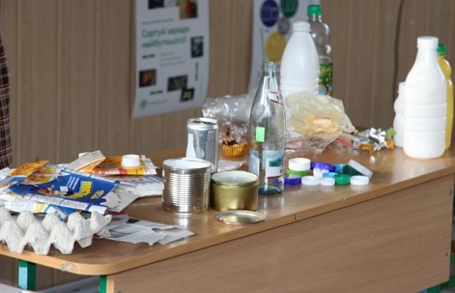 У Дніпрі планують викладати сортування сміття у школах